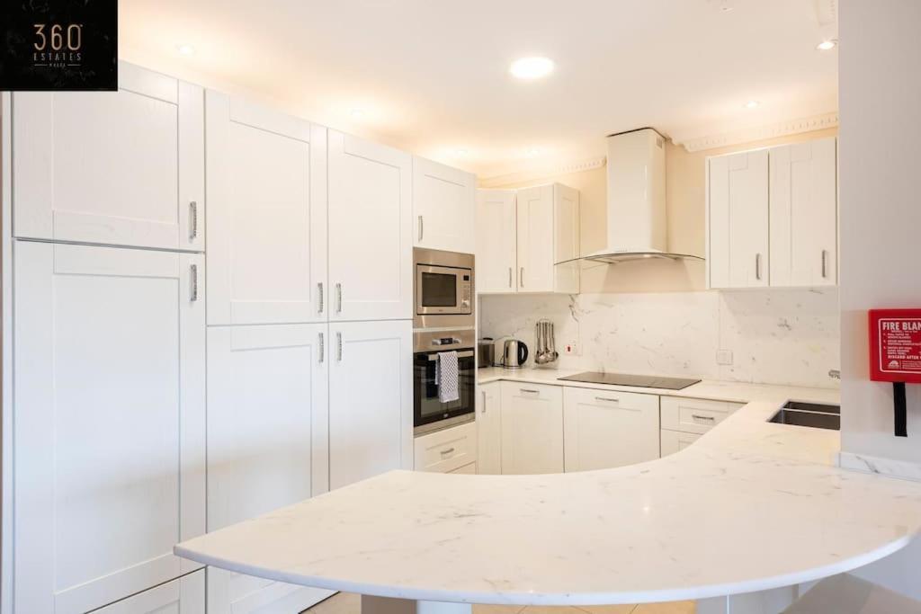 One Of A Kind, Seafront Property In St Georges Bay By 360 Estates Saint Julian's Eksteriør billede